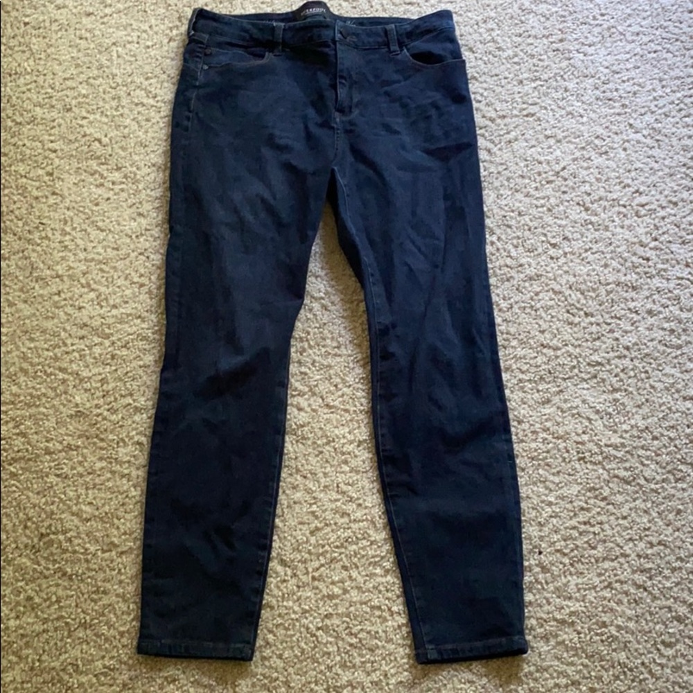 Non-distressed skinny jeans